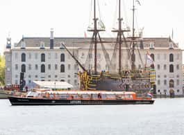 Amsterdam: City Centre Canal Cruise including Audioguide side 1