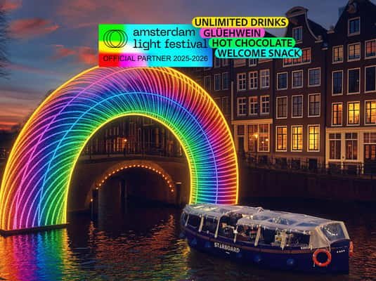Amsterdam: Light Festival Boat with Unlimited Drinks & Snack