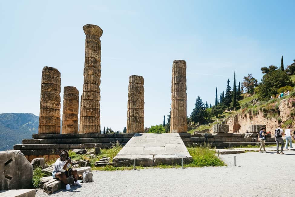 Athens: Mythology of Delphi, Museum and Arachova Guided Tour side 2