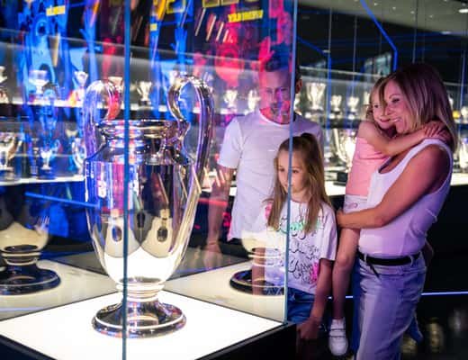 Barcelona: FC Barcelona Museum "Barça Immersive Tour" Ticket