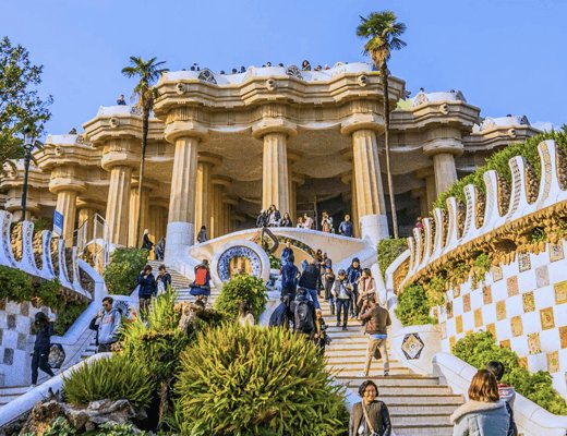Barcelona: Park Guell Guided Tour with Skip The Line Entry