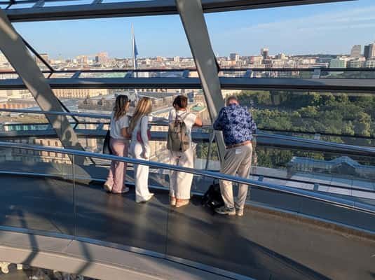 Berlin: Government District Tour and Reichstag Dome Visit