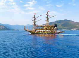 Bodrum: Family-Friendly Pirate Boat Day with Lunch & Drinks side 2