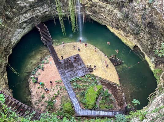 Chichen Itza: Guided Tour with Valladolid & Cenote Chichikan
