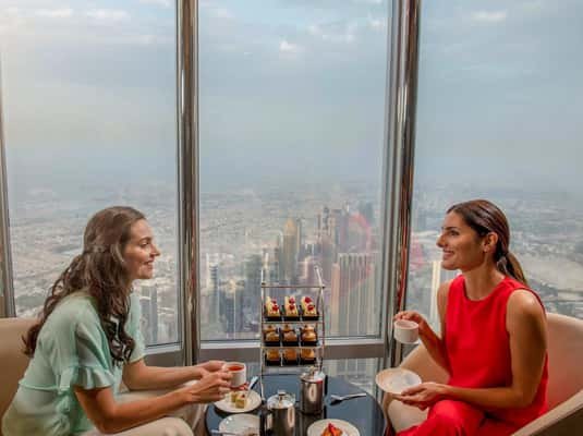 Dubai: Burj Khalifa VIP Experience Level 152 Lounge Access