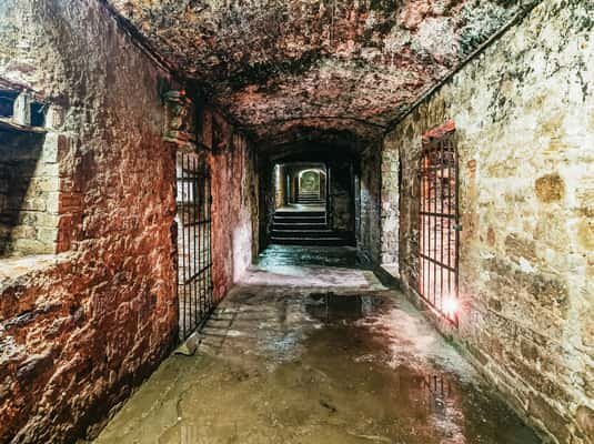 Edinburgh: Late-Night Underground Vaults Terror Tour