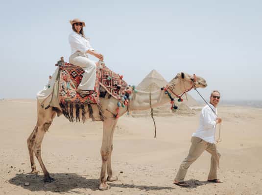 From Cairo: Pyramids of Giza, Sphinx, Saqqara & Memphis Tour