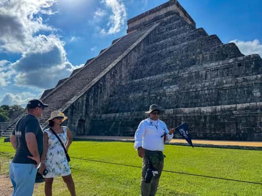 From Cancun: Chichen Itza, Cenote & Valladolid Day Trip