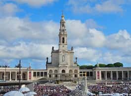 From Lisbon: Fátima, Nazaré, Batalha, & Óbidos Tour side 2