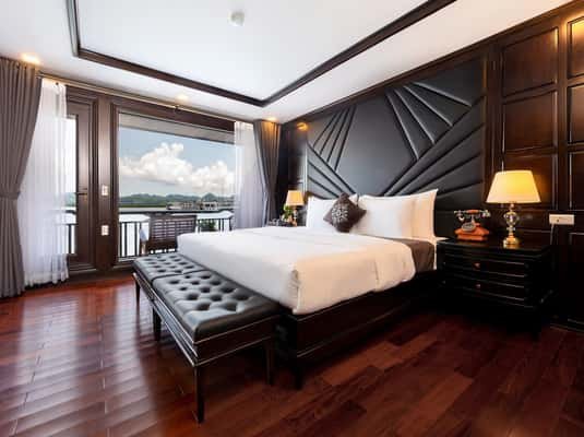 Hanoi: 2-Day Halong & Lan Ha Bay 5-Star Cruise with Balcony
